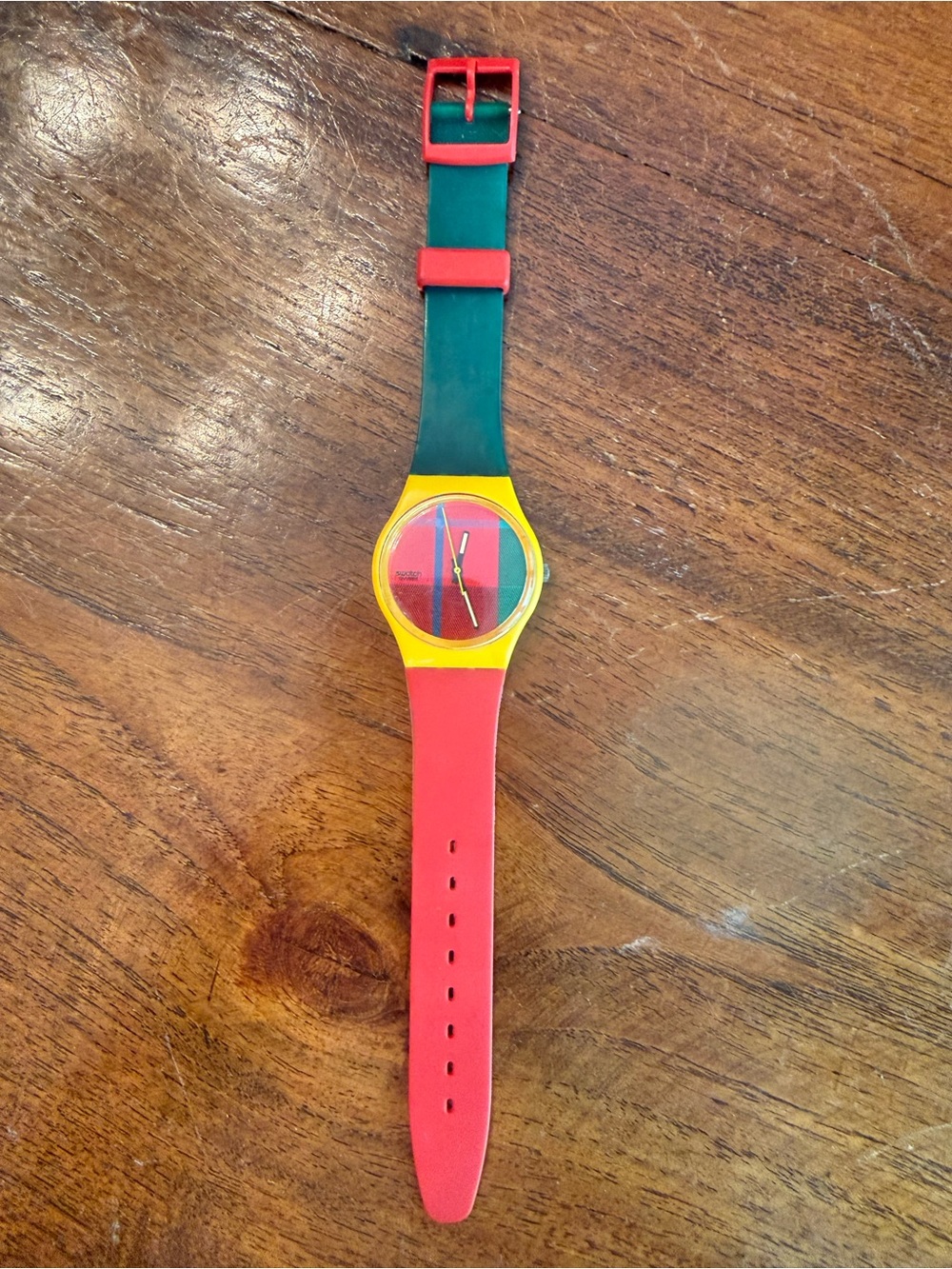 1985 Swatch McGregor GJ100 Multicolor Red Yellow Green Strap Watch - Picture 1 of 3